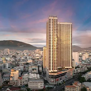 Hotel Melia Vinpearl Empire, Nha Trang